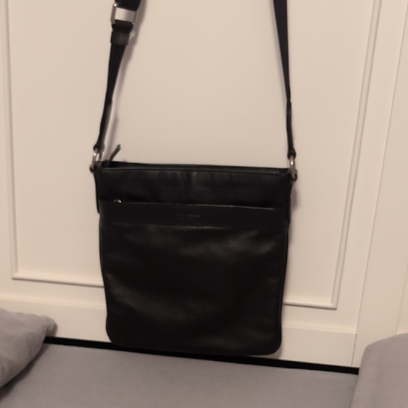 COACH Leather Crossbody Bag - Picture 2 of 8